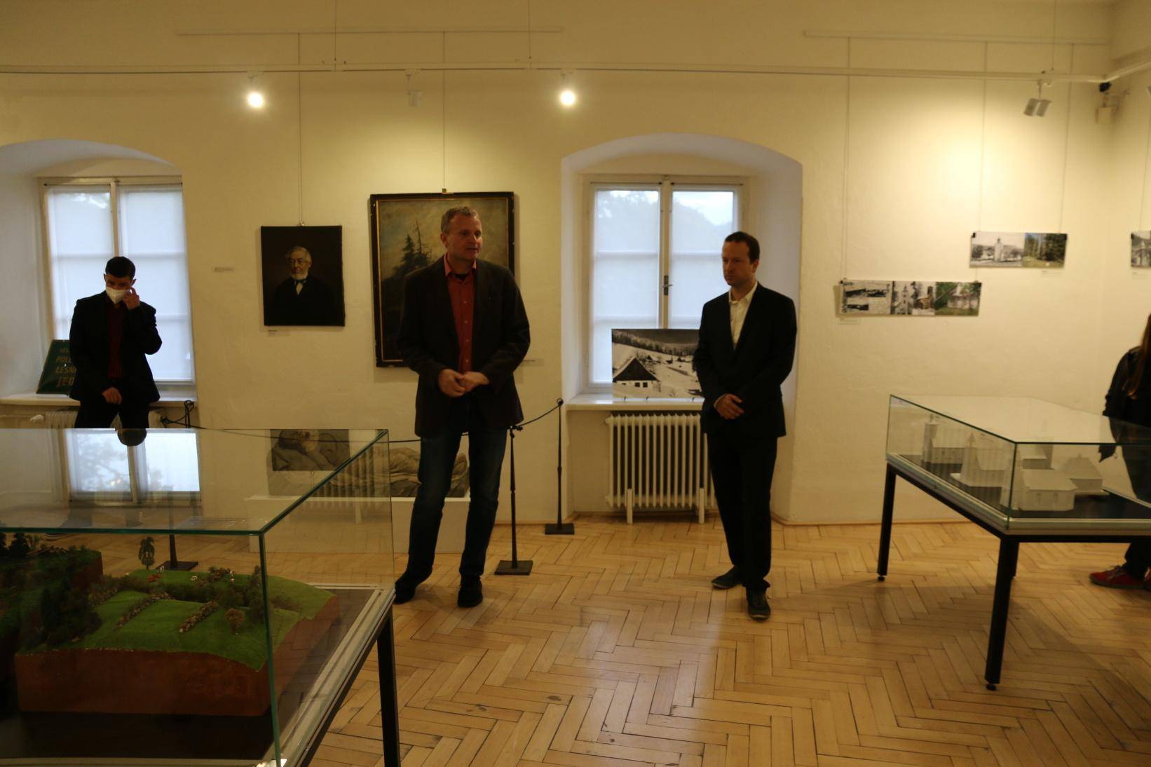 Výstava o zaniklých sídlech Moravy a Slezska zahájena