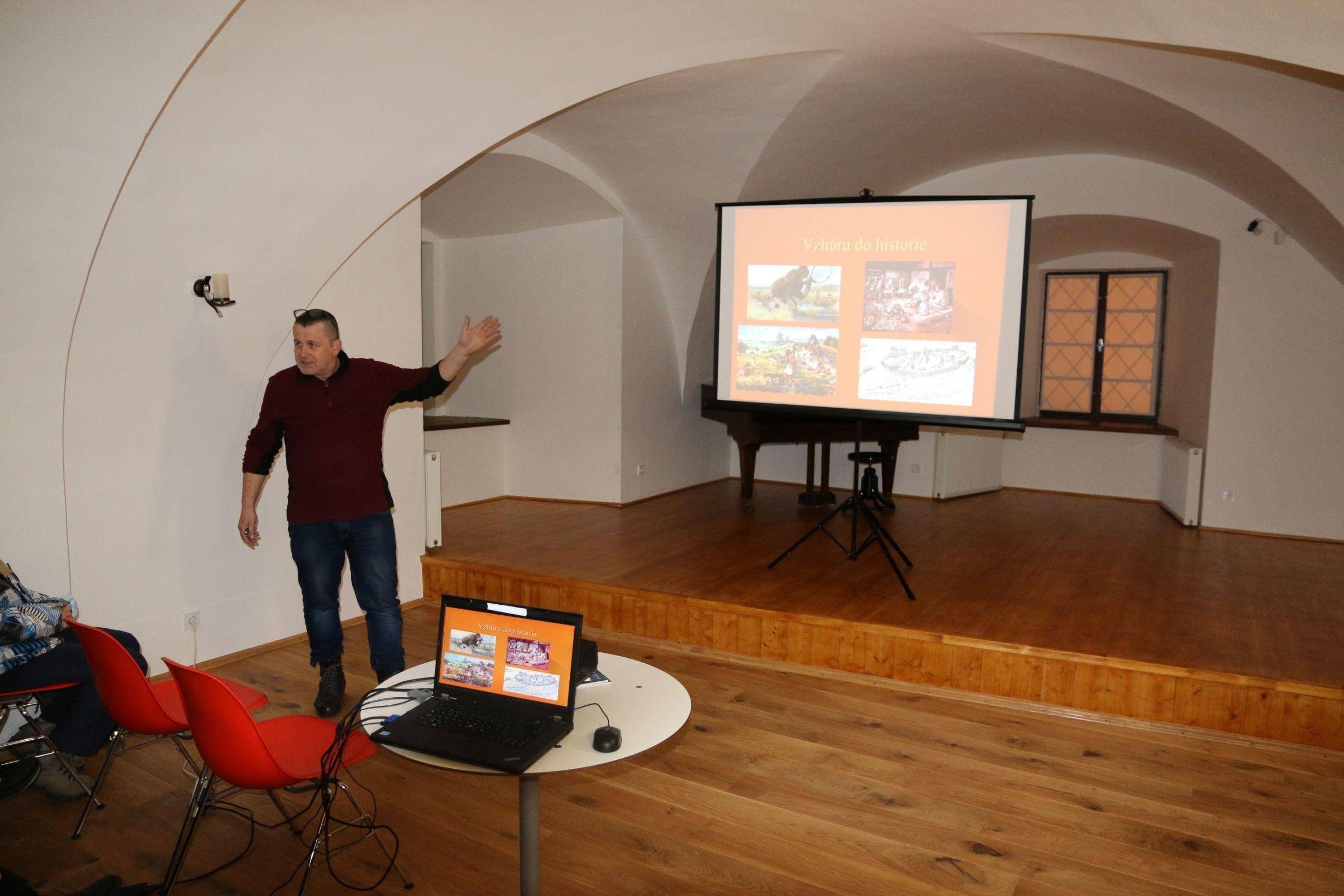 Kam i král chodil sám aneb Z historie záchodů