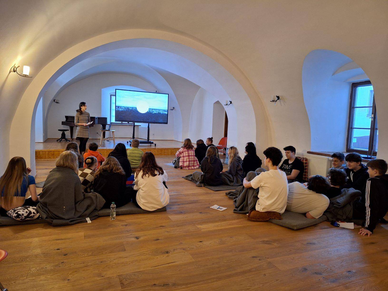 Jeden svět pro studenty ve Vodní tvrzi