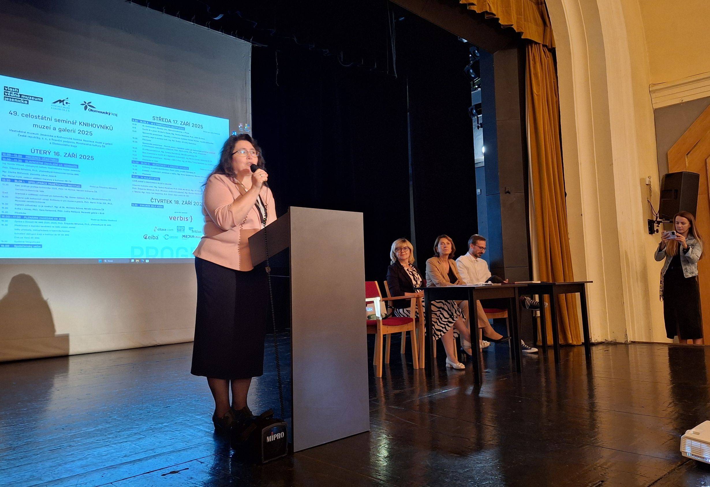 Celostátní seminář knihovníků muzeí a galerií ve Vlastivědném muzeu Jesenicka