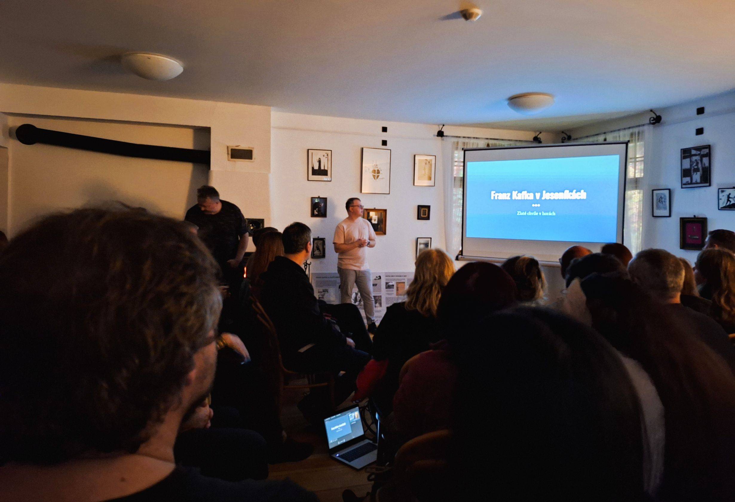 Franz Kafka na Jesenicku: přednáška a koncert připomněly 101 let od úmrtí spisovatele