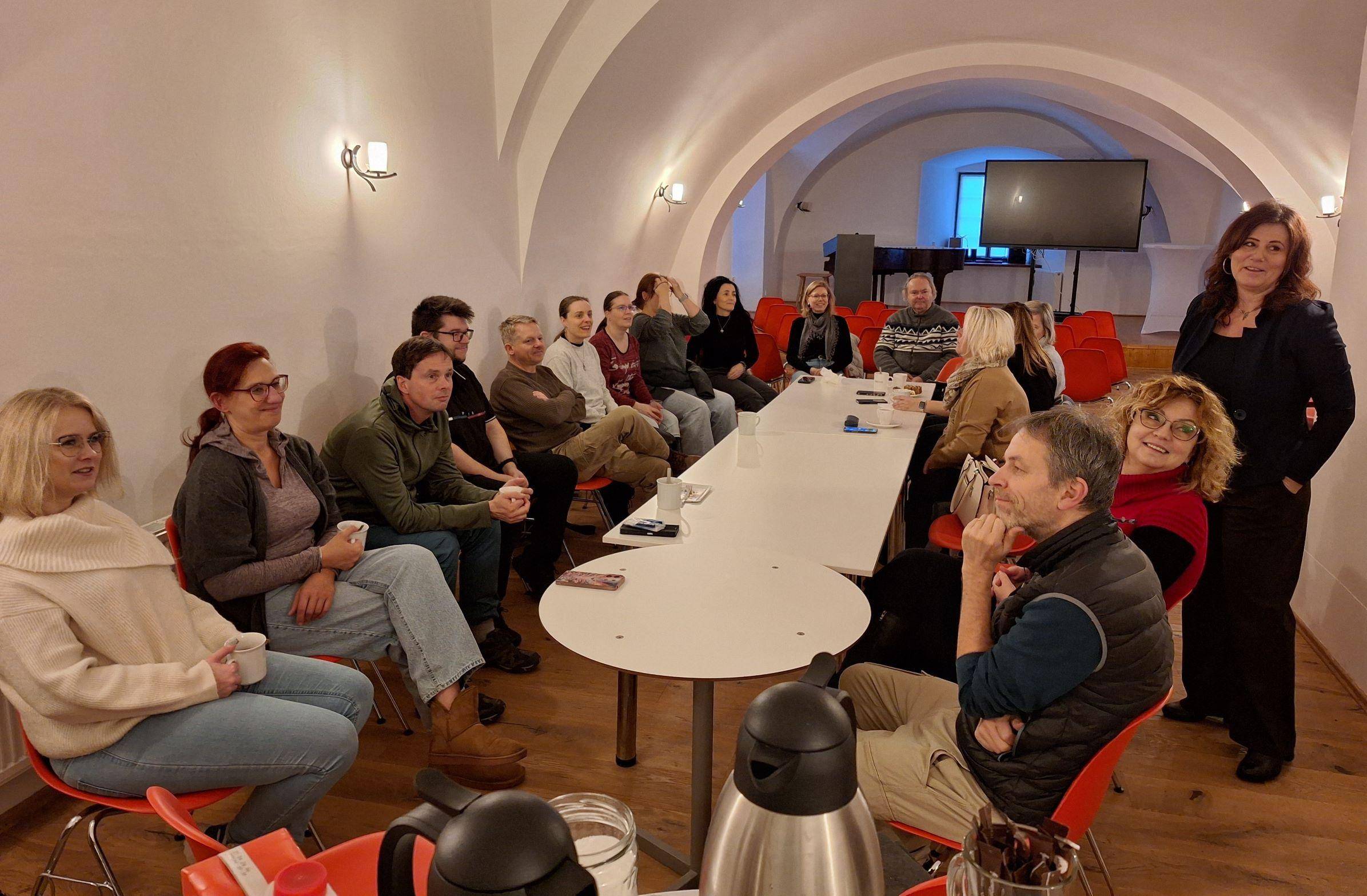 Obchodní úsek Priessnitzových léčebných lázní na návštěvě ve Vodní tvrzi