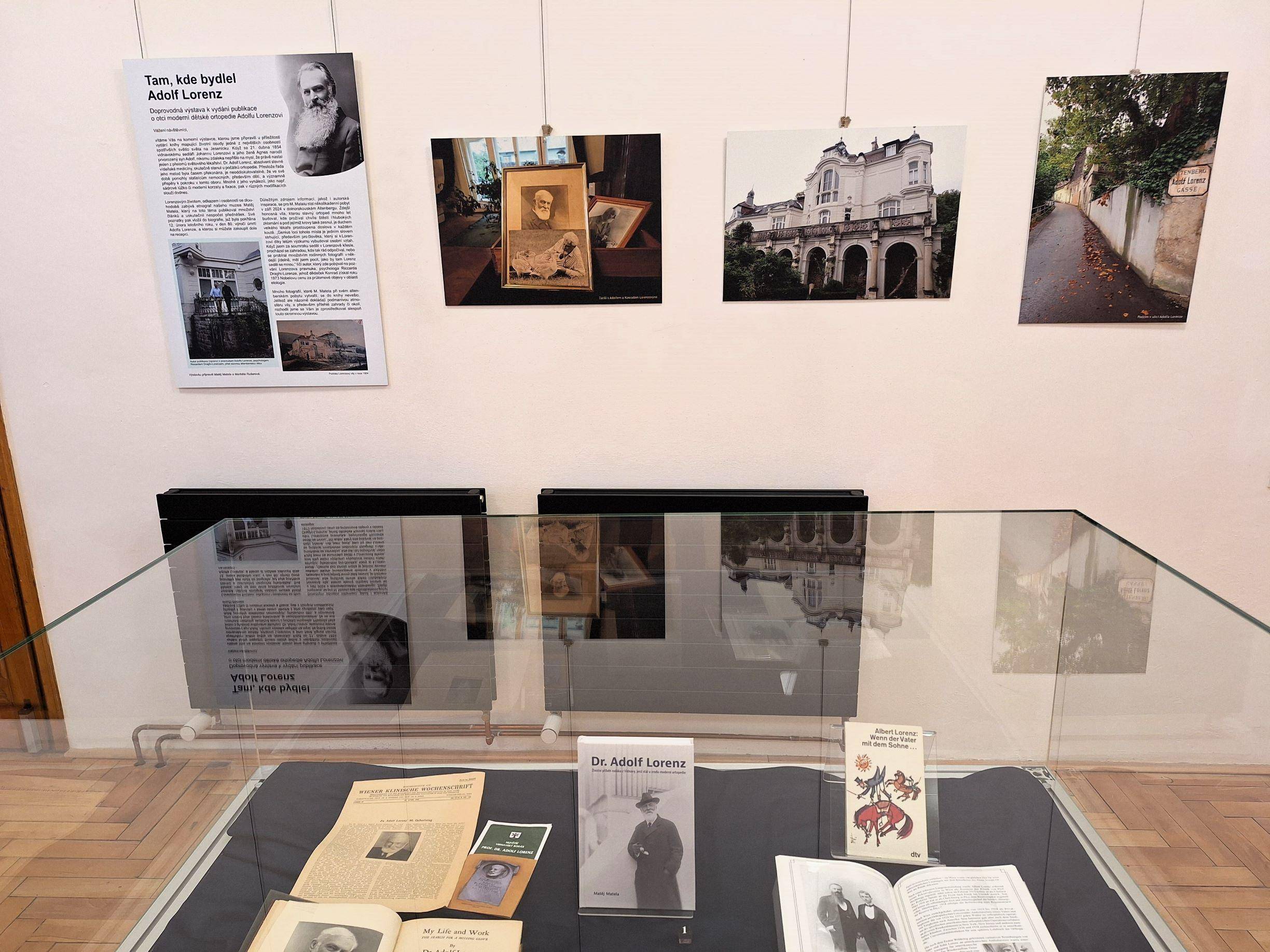 Tam, kde bydlel Adolf Lorenz. Doprovodná výstava ke křtu knihy zahájena