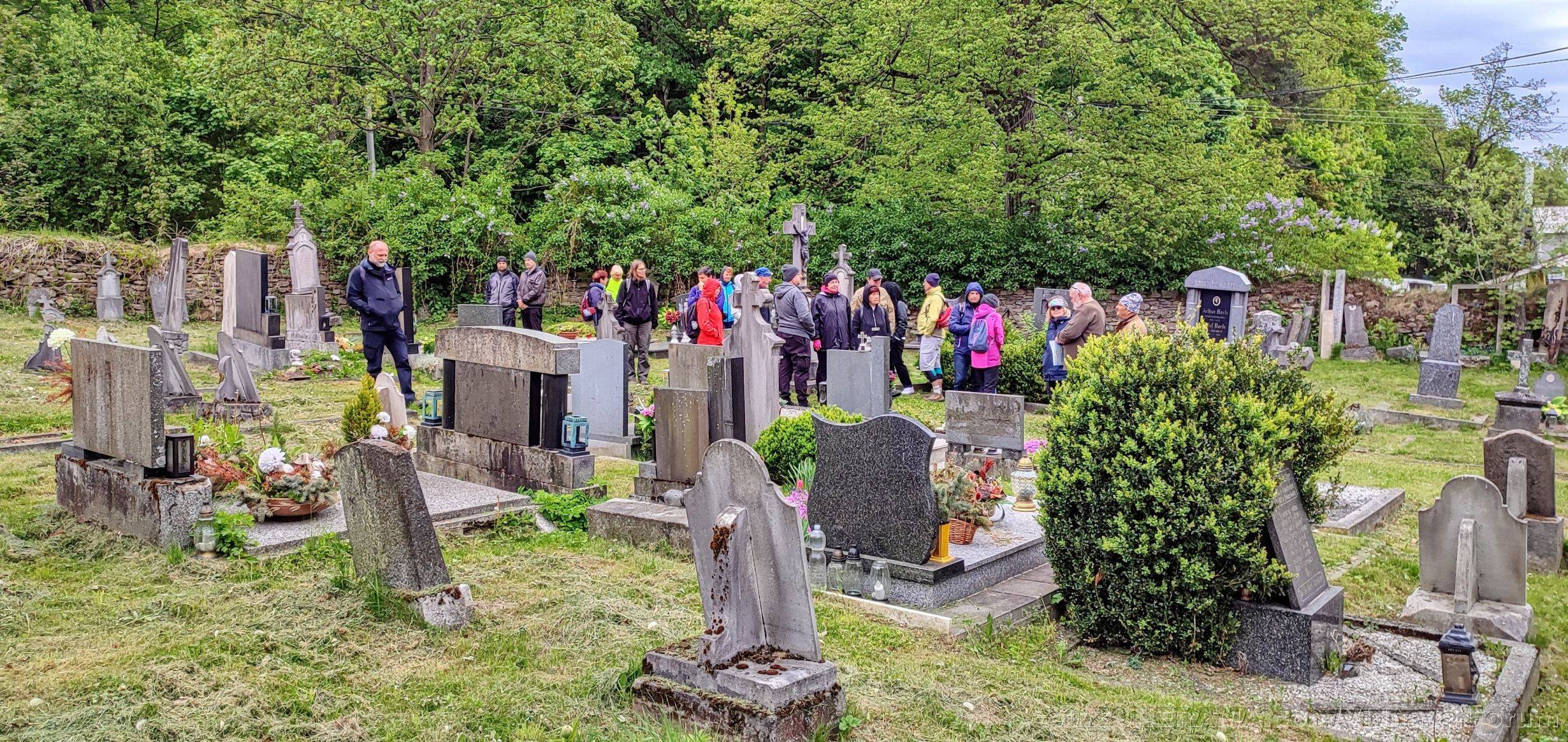 Funerální turistika v Javorníku a Zálesí