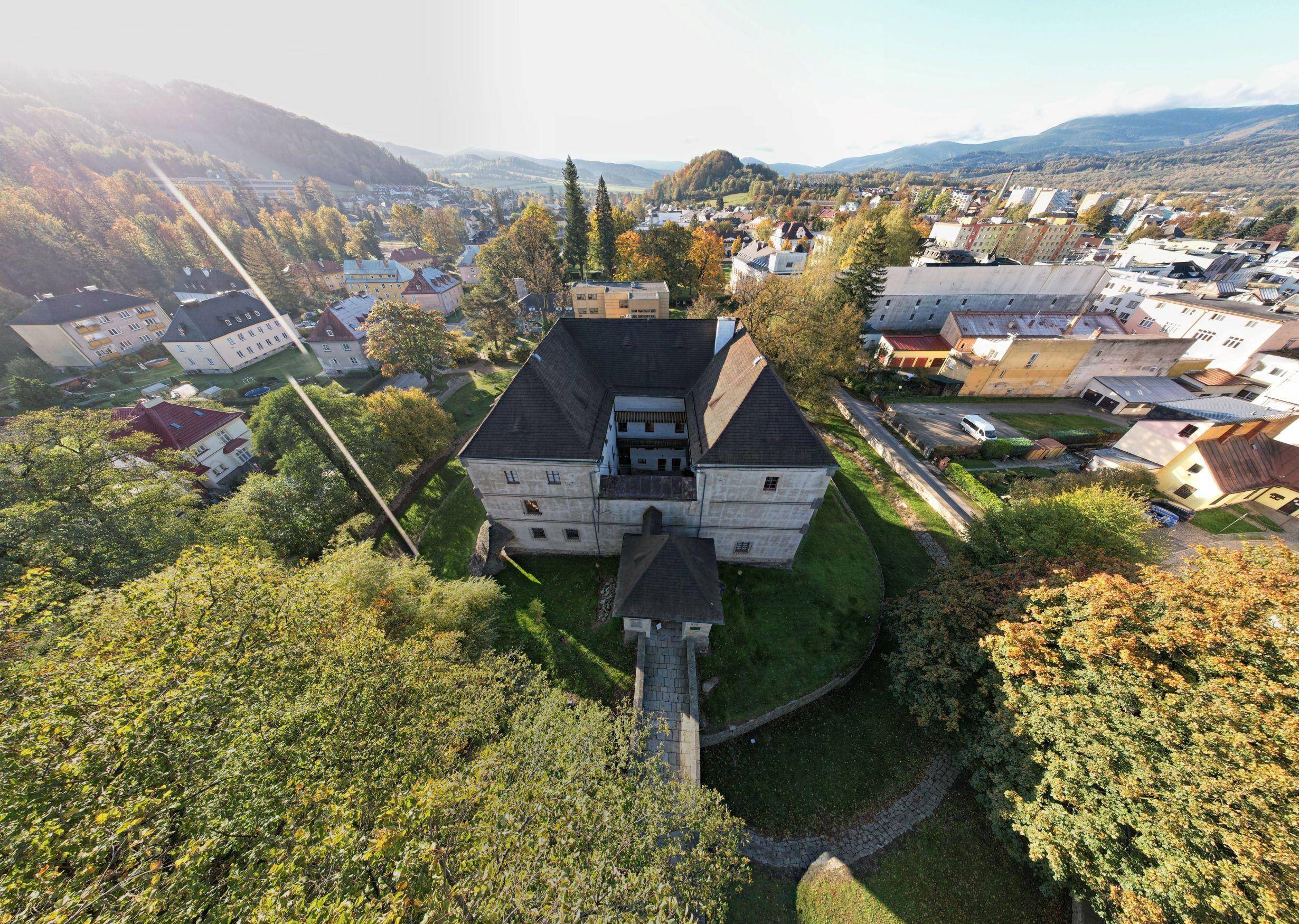 dji_fly_20241012_090932_843_1728717531884 zm.jpg
