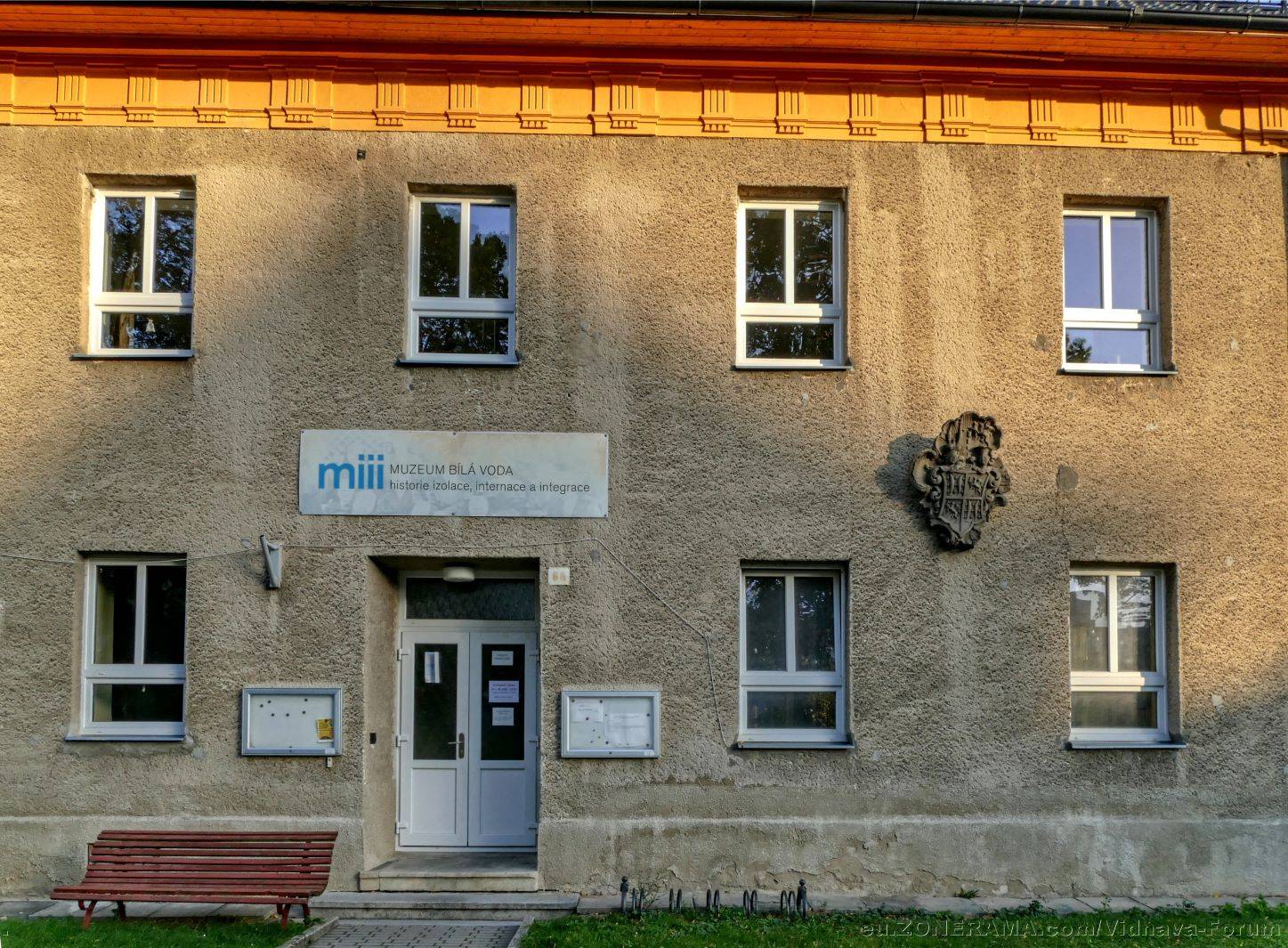 P1240247b.jpg