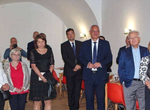 Zahajovaci2300149.jpg