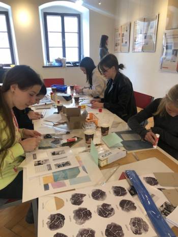 Výtvarná dílna KNIŽNÍ VAZBY