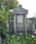 Hrobka rodiny Hermanna Frankeho v Žulové (zdroj: http://cimiterium.cz/hrbitovy/detail/5463-zulova).