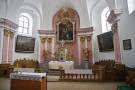 Nádherně zrekonstruovaný interiér kostela se vzácným obrazem sv. Anny z dílny Johanna Franze Greipela (1720–1798) pocházejícího z Horního Benešova (foto: Miroslav Kobza).
