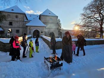 Mikulášská nadílka aneb putování z pekla do nebe začínala ve sklepní expozici muzea