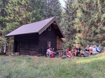 Vlastivědná vycházka po loveckých chatách