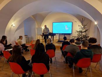 Žáci dějepisného semináře ZŠ Jeseník ve Vodní tvrzi