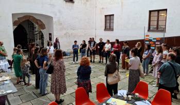 Witches on the Run: Courtyard Convos ve Vodní tvrzi